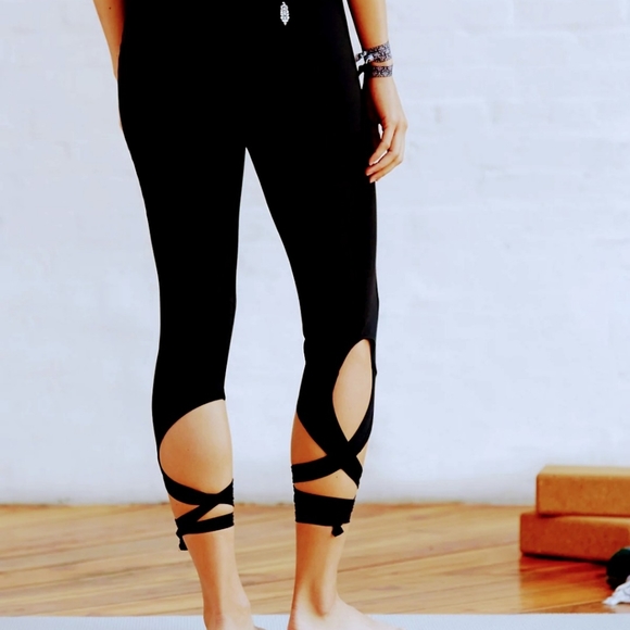 FP Movement Turnout Black Tie Leggings - Picture 2 of 7